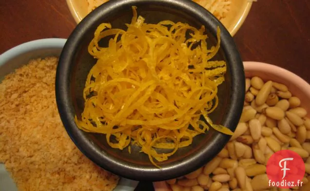 Épinards Sournois, champignons Et Nœuds Papillon