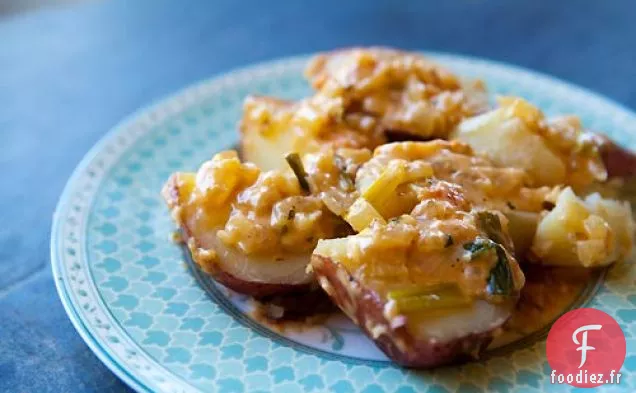Pommes De Terre Nouvelles Au Fromage Et Tomates