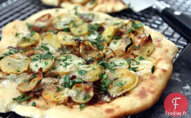 Pizza Aux Pommes De Terre Et Au Fromage Bleu