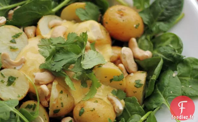 Pommes De Terre Nouvelles, Yogourt Au Curry Et Coriandre
