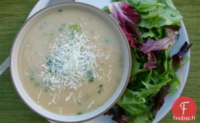 Soupe De Pommes De Terre Et Haricots Blancs