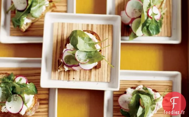 Crostini Frais à la Ricotta et au Radis