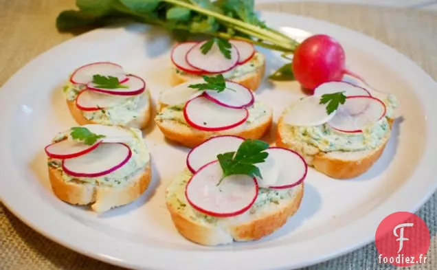 Crostinis Aux Herbes Et Radis Français