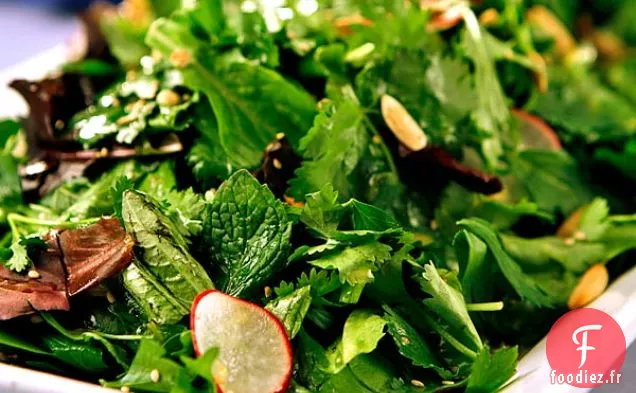 Salade D'Herbes Fraîches Aux Graines