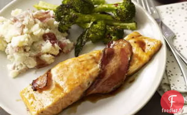 Saumon Enveloppé De Bacon Avec Brocoli Et Purée De Pommes De Terre