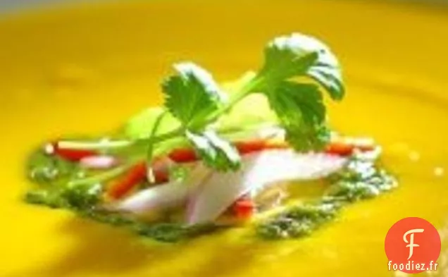 Soupe De Potiron Et Patates Douces Avec Filet De Fromage Bleu