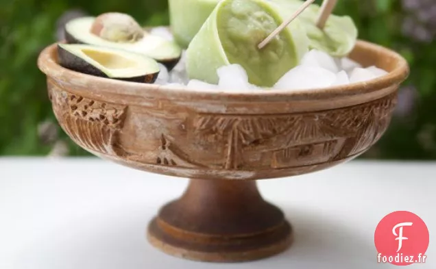 Paletas De Aguacate Y Coco (Sucettes Glacées À L'avocat Et À La Noix De Coco)