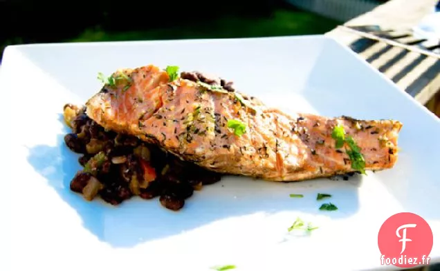 Saumon Grillé Avec Haricots Noirs