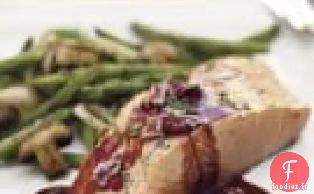 Saumon en Planche à la Sauce Pinot Noir-Baies