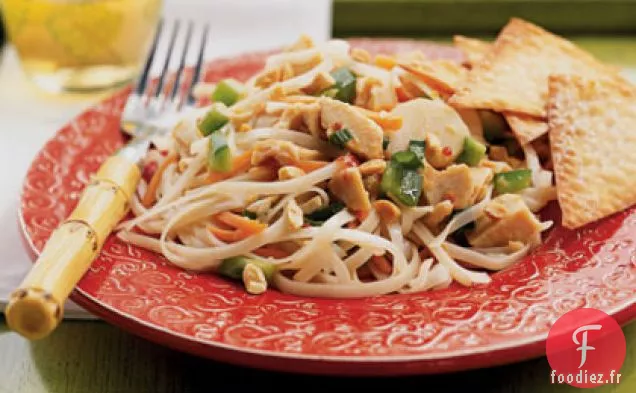 Salade Asiatique de Poulet, Nouilles et Légumes