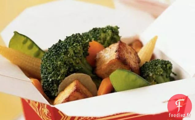 Délice de Bouddha avec du Tofu, du Brocoli et des Châtaignes d'eau
