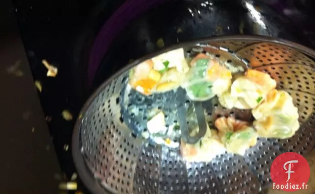 Boulettes D'Igname Et De Basilic Avec Sauce Trempée