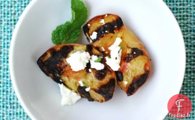 Pêches Grillées À La Feta Et À La Menthe