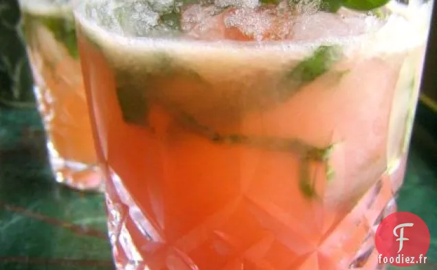 Cocktail au Basilic Rhubarbe