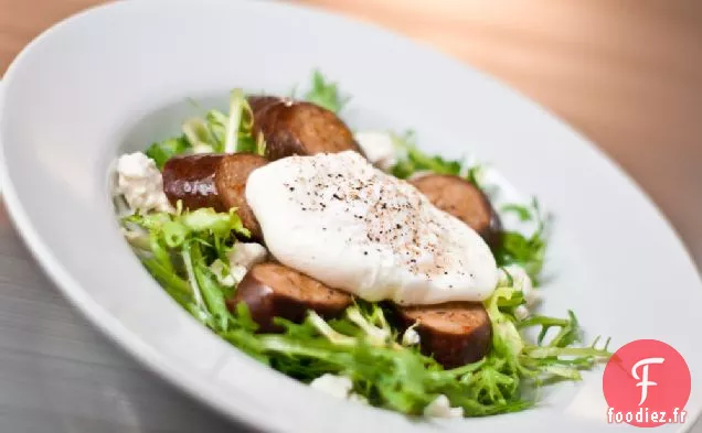 Salade Frisée Avec Vinaigrette À La Feta Et À La Menthe