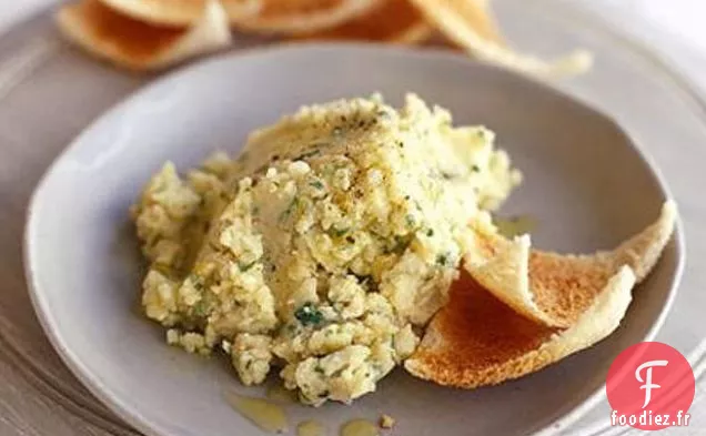 Pâté De Haricots Au Beurre, Citron Et Herbes Avec Toast Melba