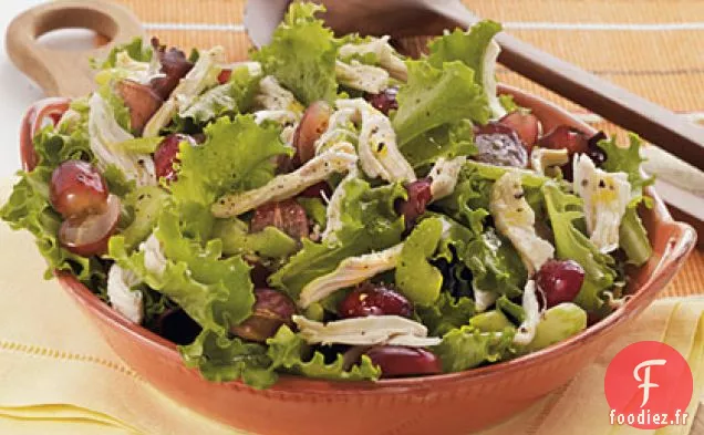 Salade de Poulet aux Raisins Rouges et Vinaigrette aux Agrumes et au Miel