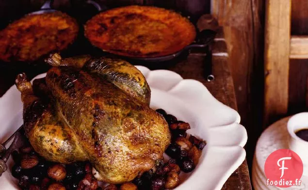 Poulet Rôti aux Raisins, Châtaignes et Beurre d'Estragon