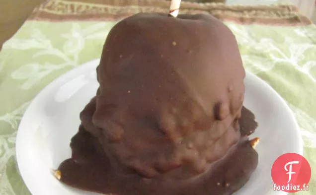 Pommes Trempées Au Chocolat, Au Caramel Et Aux Pacanes