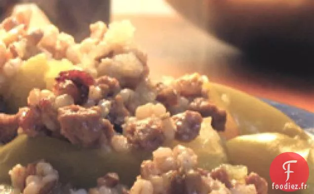 Sain et Délicieux: Pommes Cuites Au Four Avec Pilaf À la Saucisse d'Orge