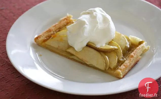 Tarte Aux Pommes Facile À La Crème Fouettée Au Bourbon