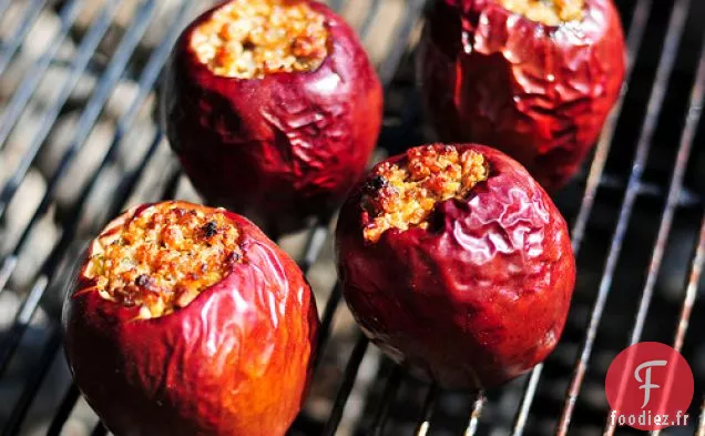 Grillades: Pommes farcies à la saucisse
