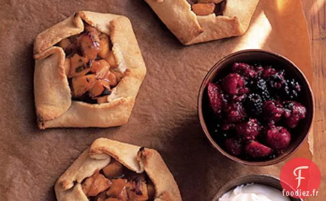 Tartes Aux Pommes Cajeta Rustiques Avec Salsa Aux Baies