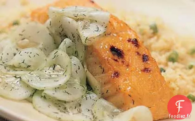 Saumon Grillé aux Concombres Aigres-Doux