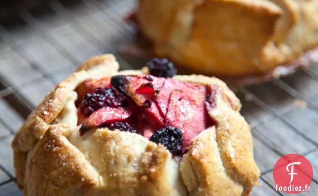Galettes Rustiques Aux Pommes Et Aux Mûres