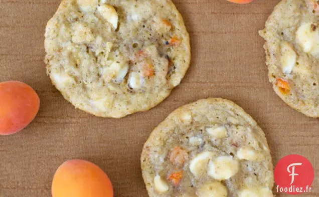 Biscuits Aux Abricots Frais Et Aux Pépites De Chocolat Blanc