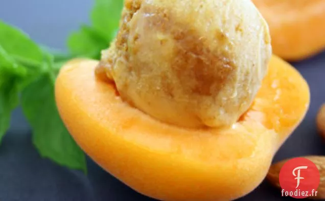 Crème Glacée À L'Abricot Rôti Avec Ondulation Pralinée Aux Amandes Best Li