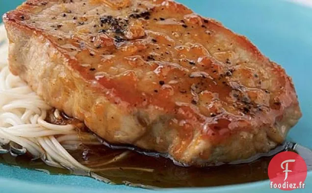Côtelettes de Porc Abricot-Hoisin avec Somen