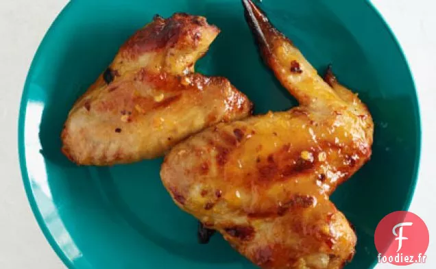 Ailes De Poulet Glacées à l'Abricot Épicé au Barbecue