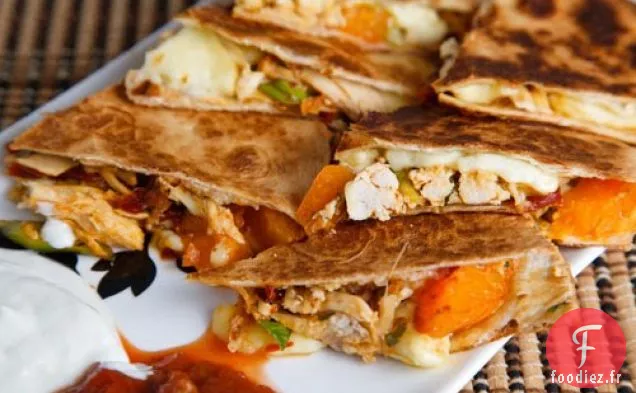 Quesadillas au Poulet Chipotle, Abricot et Brie