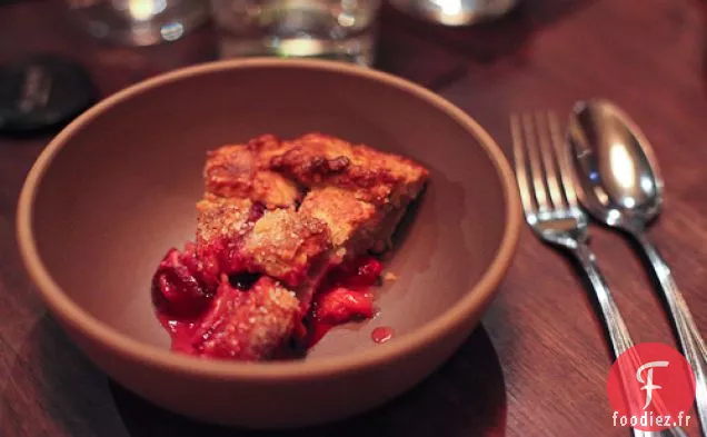 Tarte aux Baies d'Été aux Abricots et aux Prunes Parfumées à la Vanille et aux Amandes