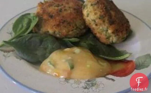 Gâteaux De Saumon Frais À La Rémoulade Aux Abricots