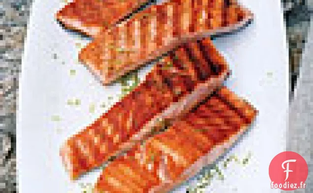 Saumon Grillé avec Sauce au Beurre de Citron Vert