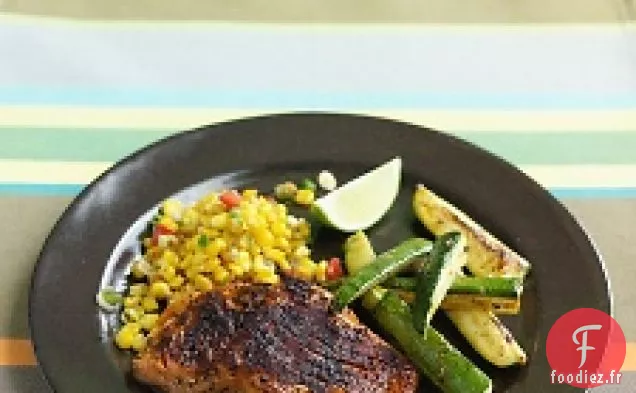 Saumon Frotté Au Piment Avec Courgettes Et Maïs Sauté