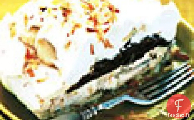 Pavlova À La Noix De Coco Avec Mousse Au Chocolat Et Bananes