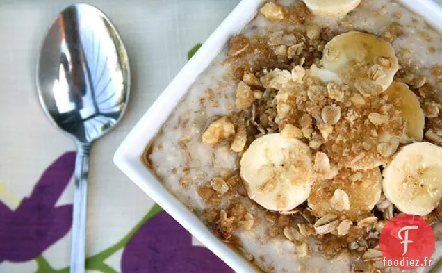 Flocons D'Avoine Coupés En Acier Avec Garniture De Bananes Et De Pavés