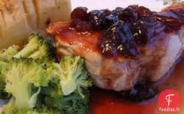 Côtelettes De Porc À La Sauce Aux Cerises Noires