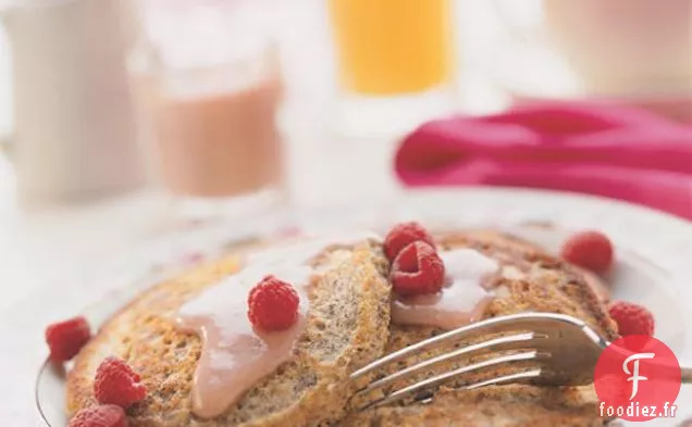Crêpes De Grains Entiers Au Sirop De Crème De Baies