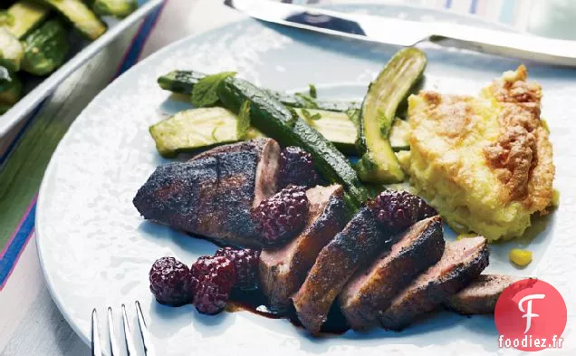 Magrets de Canard Épicés Grillés aux Mûres