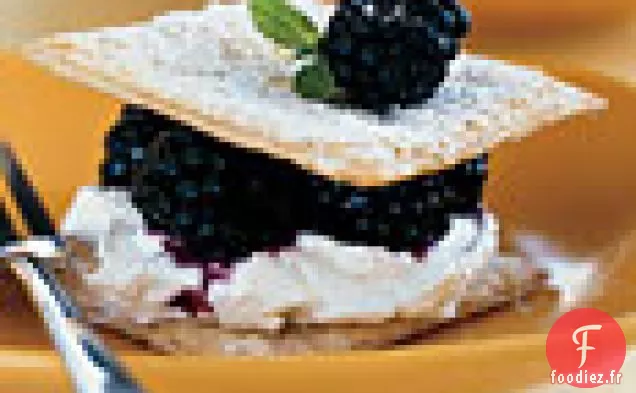 Napoleons de Mûres Fraîches avec Mousse au Fromage à la Crème