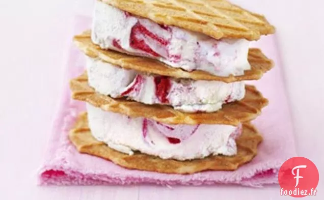 Crème Glacée aux Mûres Ondulées
