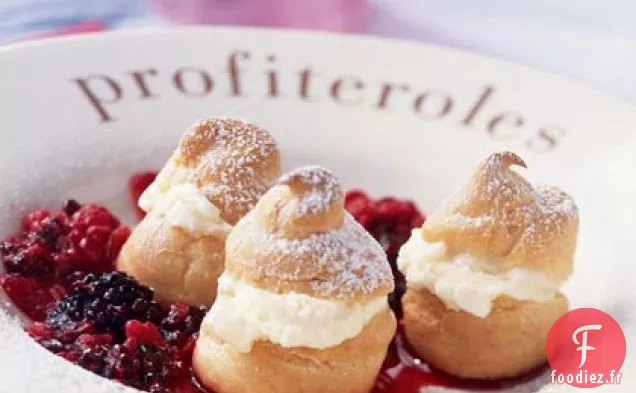 Profiteroles au Coulis de Baies