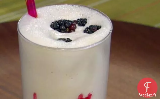 Shake à la Gousse de Vanille et à la Noix de Muscade avec Tourbillon de Mûres