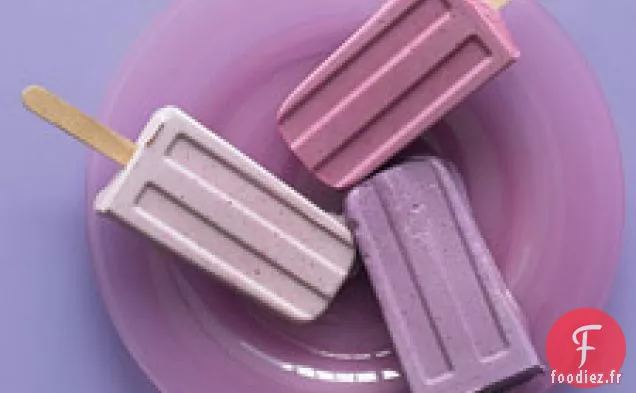 Crème Glacée Et Pop De Myrtilles