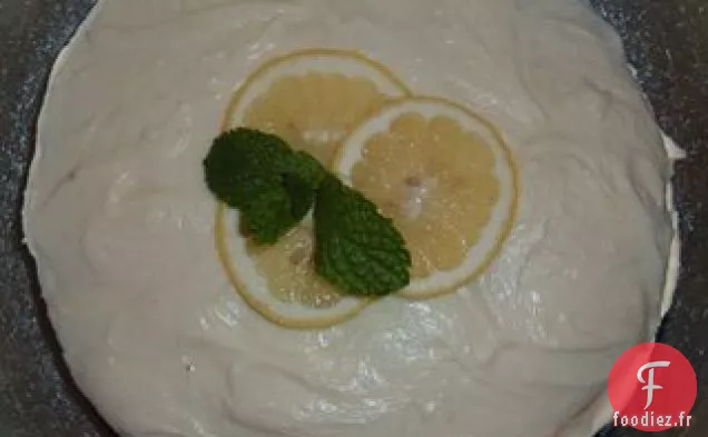 Gâteau Aux Myrtilles Et au Citron Avec Glaçage Au Fromage À La Crème Au Chocolat Blanc