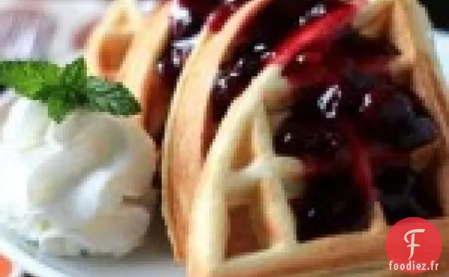 Gaufres Aux Gousses De Vanille Et Sauce Aux Myrtilles Maison